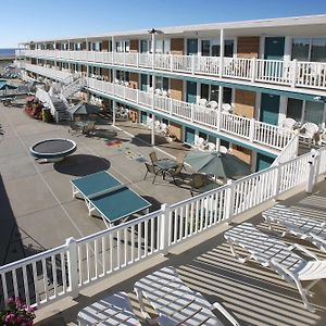 Monterey Resort